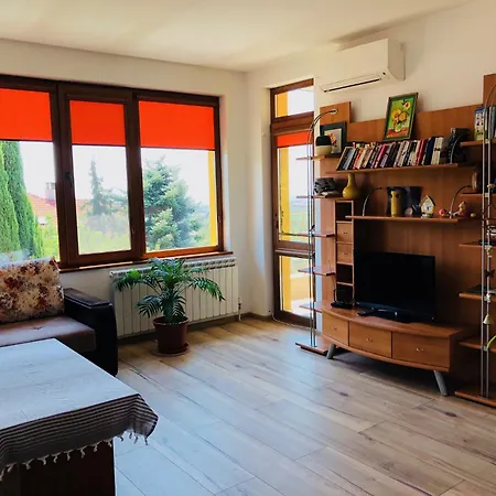 Apartment Adi Warna